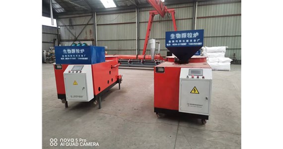 網帶烘干機想環(huán)保就用電加熱，嫌成本高就用生物質顆粒燃燒加熱，雙向選擇滿足不同需求